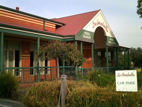 La Porchetta Mill Park - Stays Accommodation 0