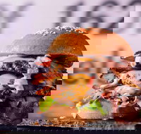 The Sporting Globe Watergardens - Stayed