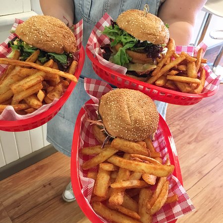 Hunni's Cafe - Stayed 0