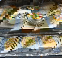 Ducky in the Field - Stayed