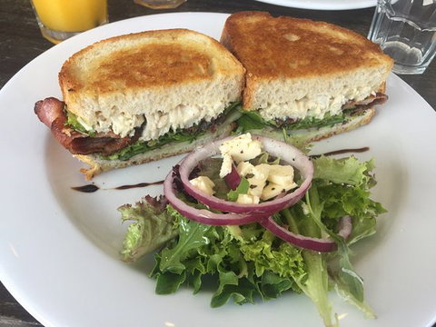 Elefant Lounge Cafe - Stayed 0