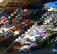 Red Brik Caffe - Stayed