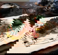 Est Espresso  Kitchen - Stayed