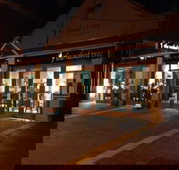 The Naked Tree - Cafe Restaurant