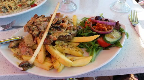 Cafe Amphora - Stays Accommodation 33
