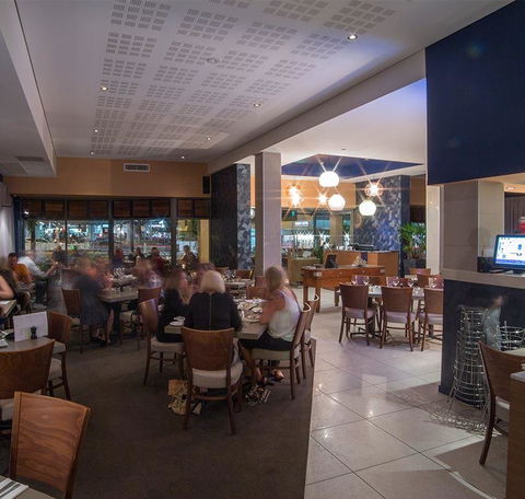 Cafe Amphora - Stays Accommodation 10