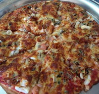 Lakes Pizza  Fish 'n' Chips