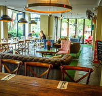 Simple  Irresistible Thai Restaurant - Stayed