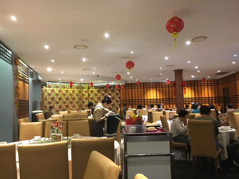 Golden Unicorn Chinese Restaurant - Stayed 0