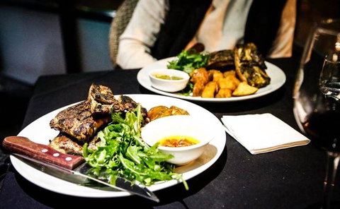 Fire On Unley - Stayed 8