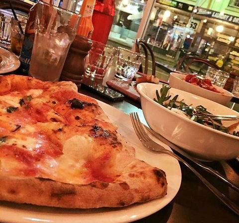 Fratelli On Trinity - Stayed 5