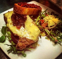 Connies Cliff Rd Cafe - Stayed