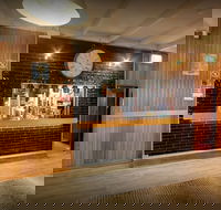 Lake Macquarie Hotel - Stays Accommodation