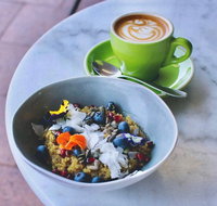 MR O Kitchen Espresso Grocer - Stays Accommodation