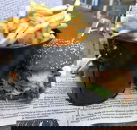 Sit By The Corner Cafe - Stayed