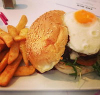 Royal Willows Hotel - Stays Accommodation