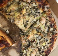 Julio's Pizza Bar Dapto - Stayed