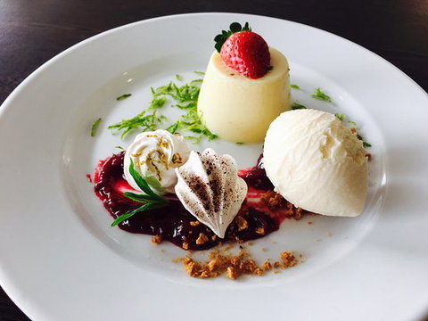 East Fusion Restaurant - Stayed 0