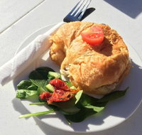 Riverside coffee  Juice bar - Stayed