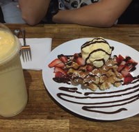 Clyde Treats Petite Yum - Stayed