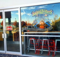 Elwoods Eatery - Stayed