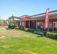 Willow Tree Cafe - Stays Accommodation