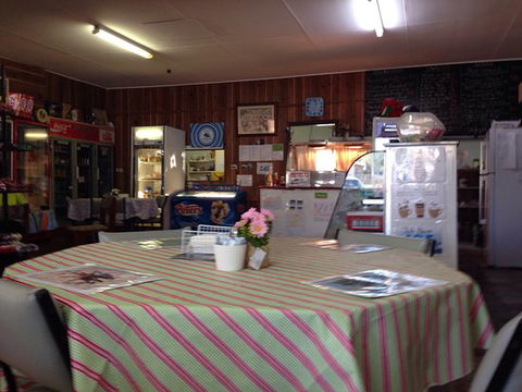 Oasis Rose Cafe - Stays Accommodation 0