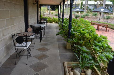 Meze Me Grove - Stays Accommodation 0
