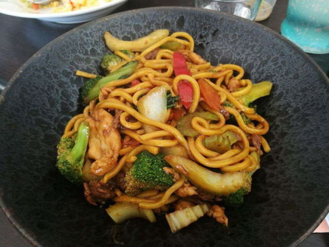 Chi Chi Cafe & Chinese Restaurant - Stays Accommodation 0