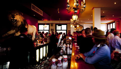 Elephant And Castle Hotel - Stays Accommodation 0