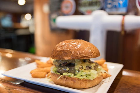 Panton Hill Hotel - Stays Accommodation 0