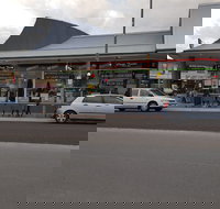 Clyde Treats Petite Yum - Stayed