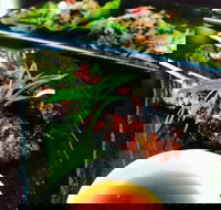 Dainty Dowager - Stayed