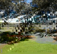 Woodlands Wines - Stayed