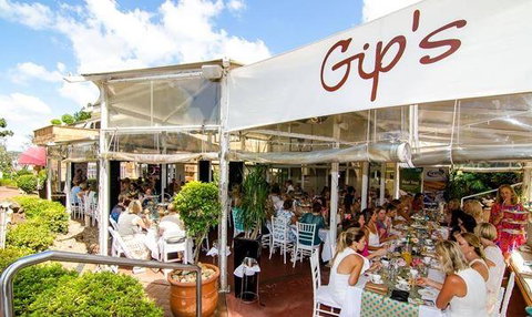 Gip's Restaurant - Stayed 16