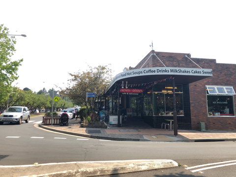 Loaves And Dishes Cafe - Stayed 2