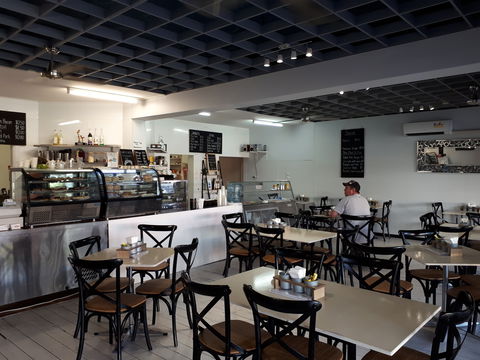 E'Claire's Coffee Shop - Stays Accommodation 1