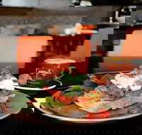 Treehouse Caf - Stayed