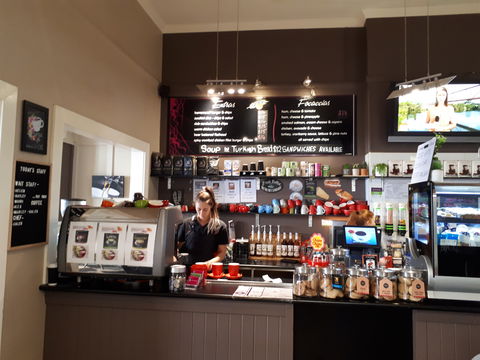 Helen's Coffee Lounge - Stays Accommodation 1