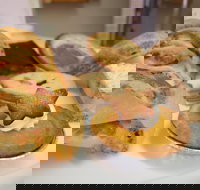 AJ's Hotbake - Stayed