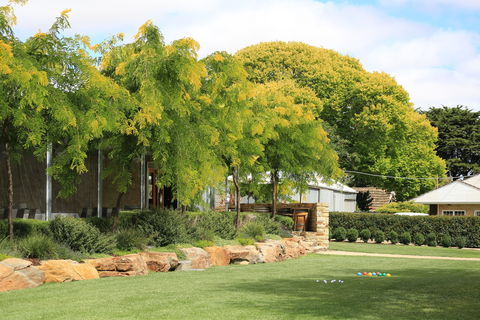 Howard Vineyard - Clover + Stone Resturant - Stayed 2