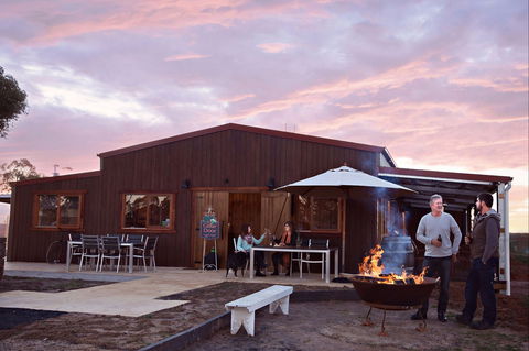 Barangaroo Boutique Wines - Stays Accommodation 1