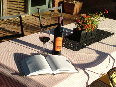 Barangaroo Boutique Wines - Stays Accommodation 2