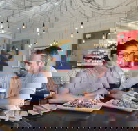 Eltons Eating  Drinking - Stayed