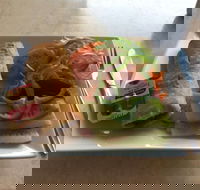 Spizzico Gourmet Deli Cafe - Stayed