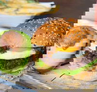 On It Burgers - Stayed