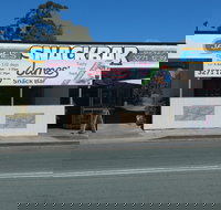 James' Snack Bar - Stayed