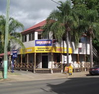 Queensland National Hotel - Stays Accommodation