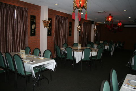 Dragon Phoenix Restaurant - Stays Accommodation 2