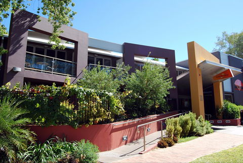 Red Ochre Grill Restaurant - Stays Accommodation 2